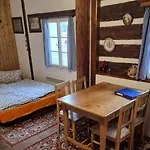 Roubenka Mlyn U Skaly Volne Terminy 5 Bytu Lägenhet *