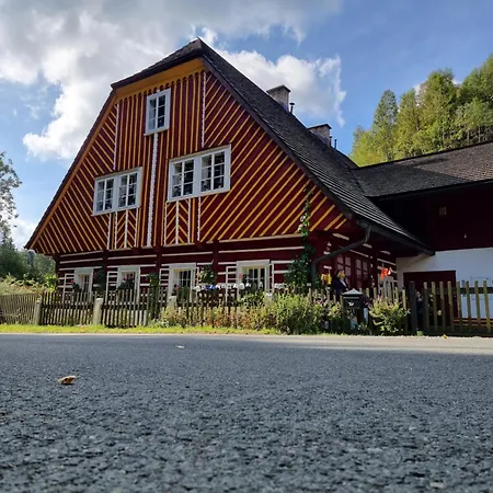 Roubenka Mlyn U Skaly Volne Terminy 5 Bytu Destne v Orlickych horach